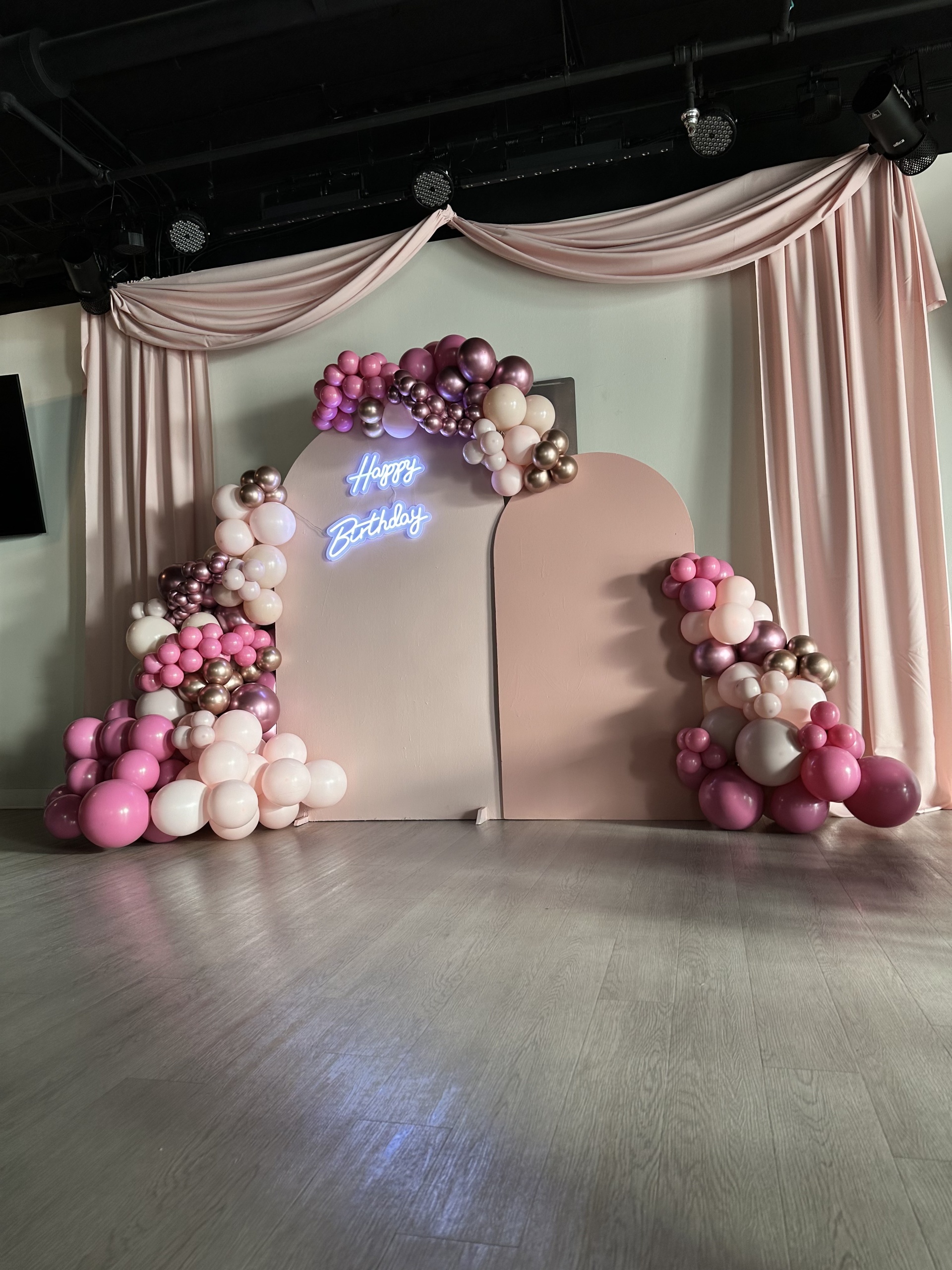balloon decor for small event venue in auburn hills mi